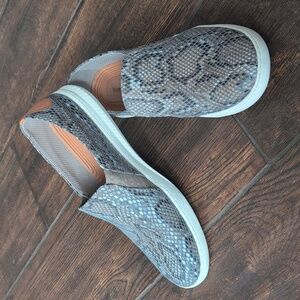 Baretraps Yadier Brown Snakeskin Slip On Sneakers - Women's 11